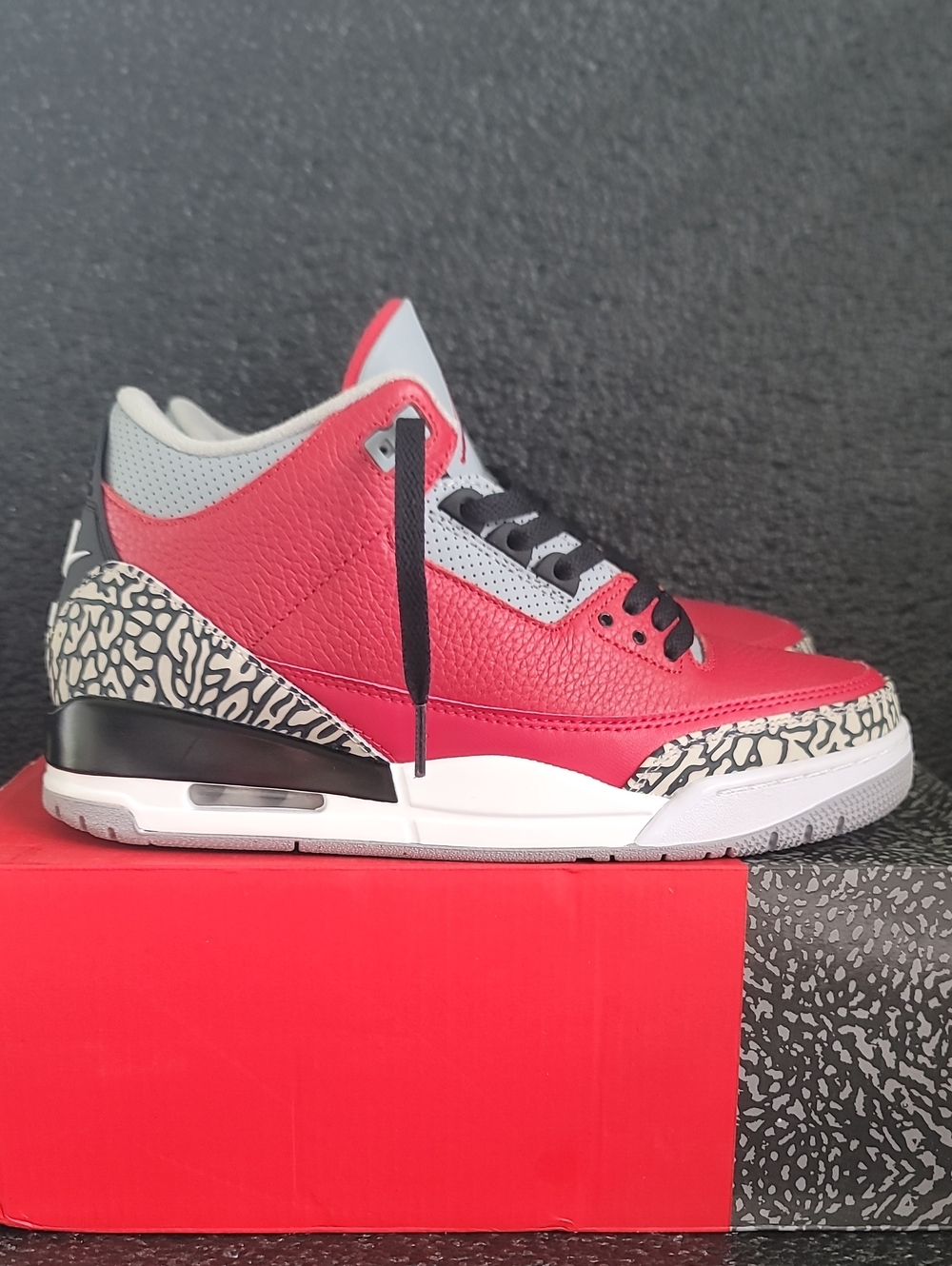 Nike Air Jordan 3 Retro SE "Unite/Red Cement" (Worn Once) Mens 8.5 Ships Today - Picture 4 of 16
